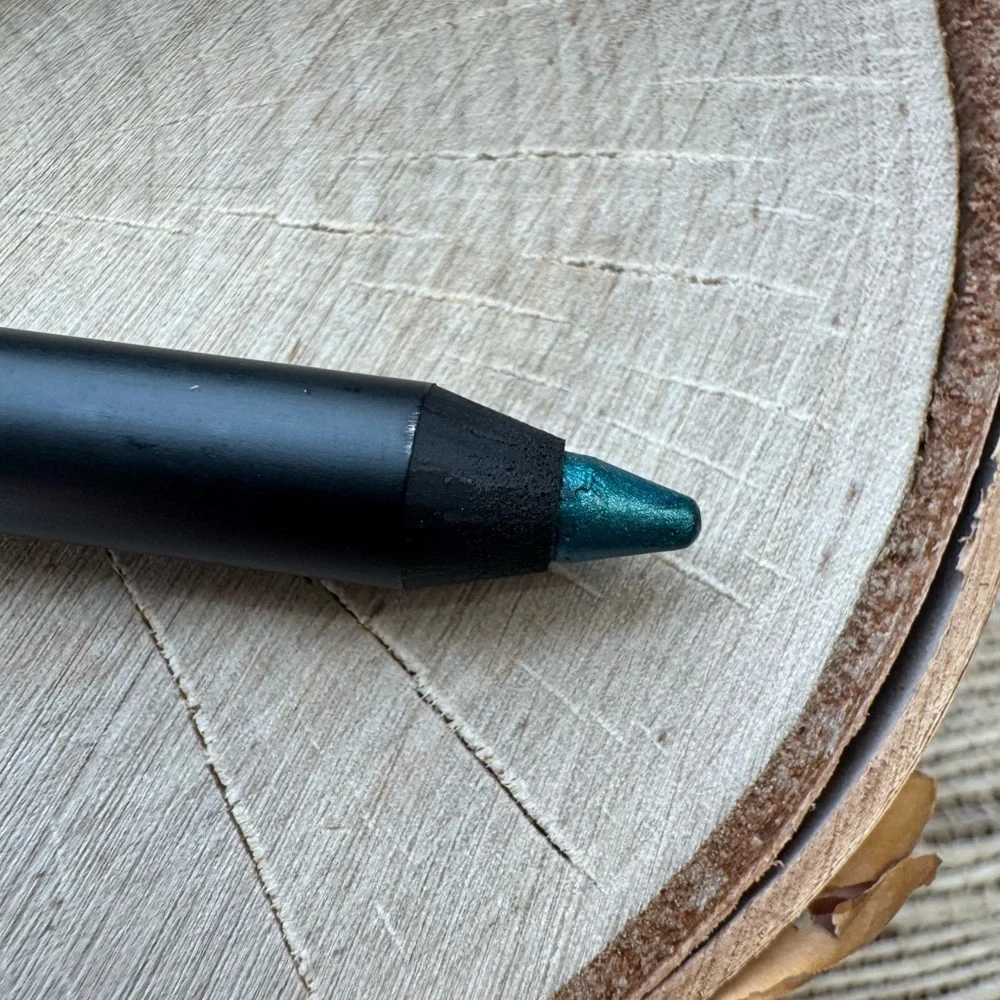 Pley Let it Linger 12-hour Longwear Eyeliner - Cyber Fairy (Bright Turquoise)
